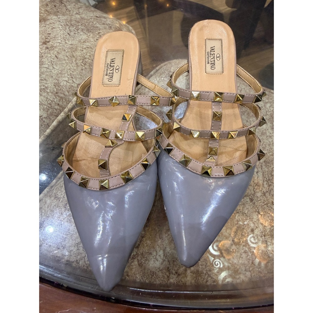 Valentino Garavani Rockstud Patent Leather Pointed Toe Block Heel Mules Grey 38